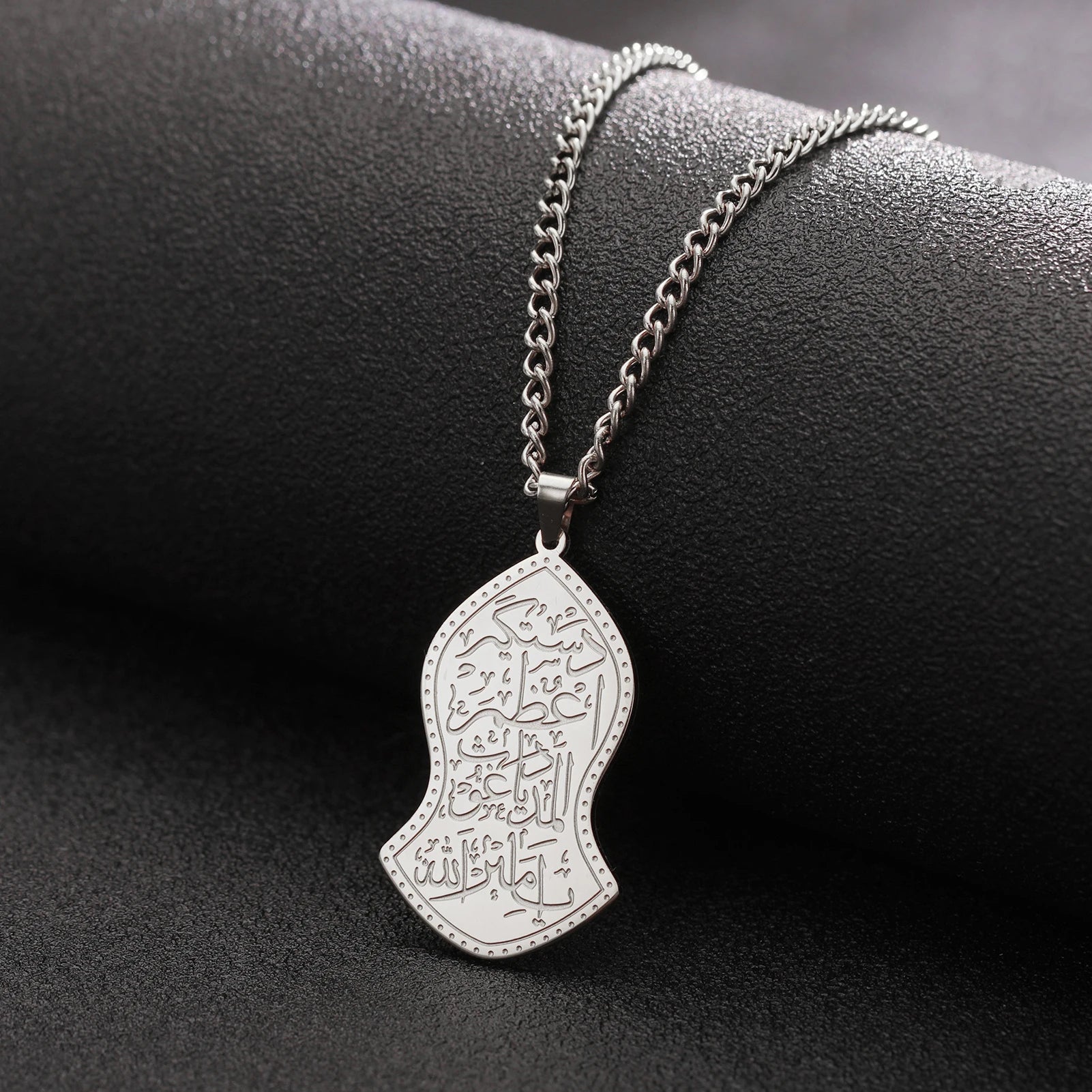 LIKGREAT Islamic Calligraphy Pendant Necklace Ayatul Kursi Stainless Steel Prophet Muhammad Nalain Jewelry Eid Gifts Wholesale