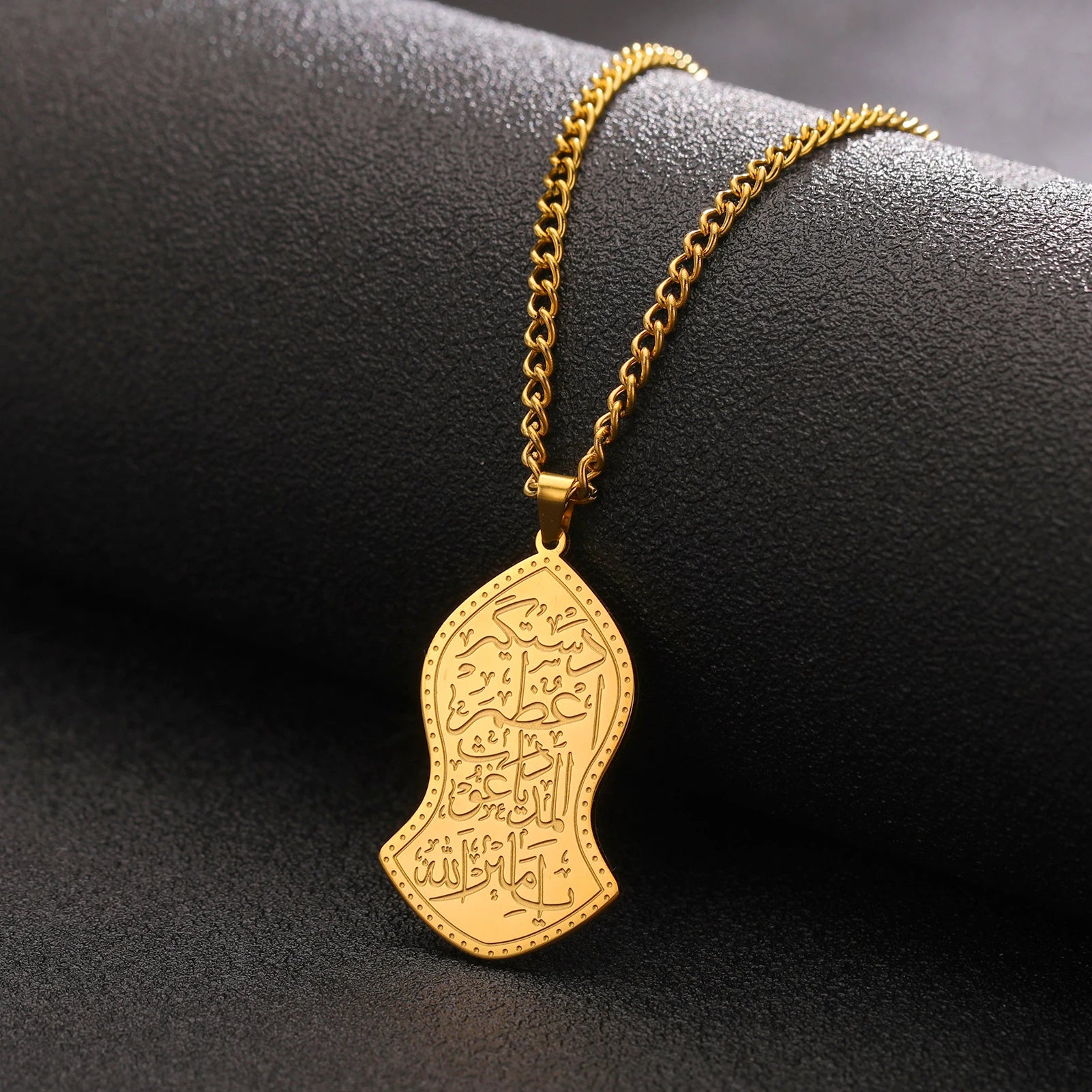 LIKGREAT Islamic Calligraphy Pendant Necklace Ayatul Kursi Stainless Steel Prophet Muhammad Nalain Jewelry Eid Gifts Wholesale